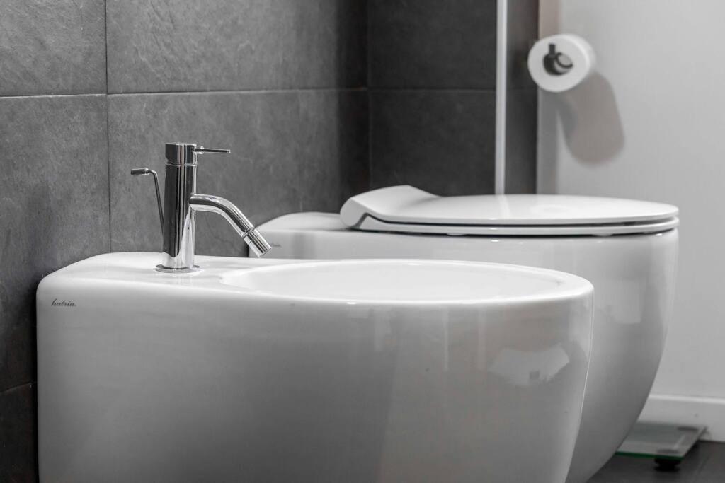Appartamento Bilocale Zara - Stazione Centrale - Isola Design District Milano Ngoại thất bức ảnh